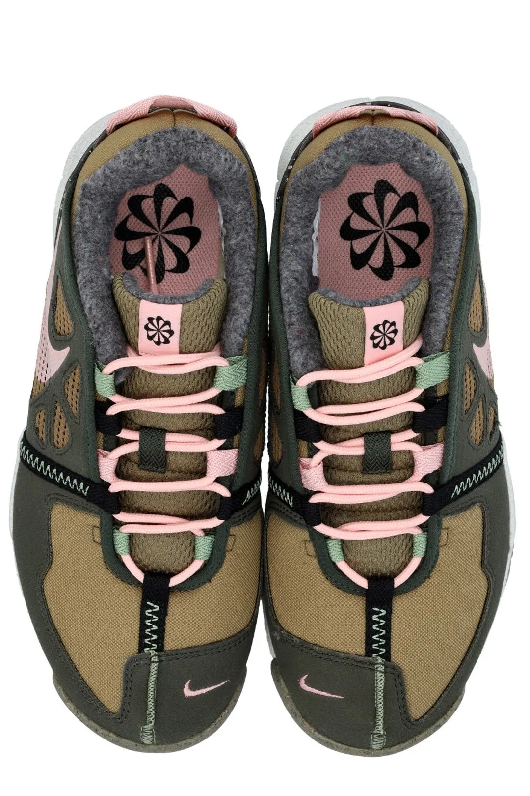 Nike Free Terra Vista Sneakers