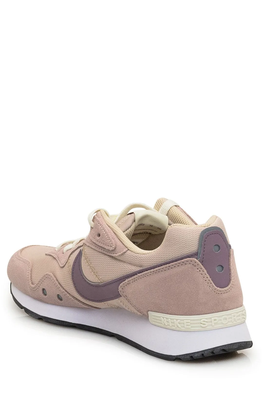 Nike Venture Runner Lace-Up Sneakers