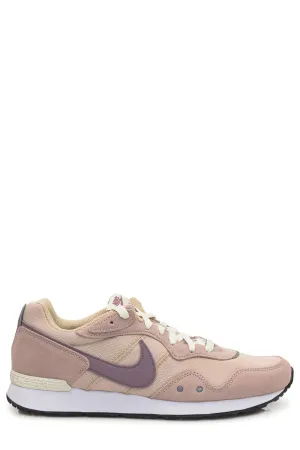 Nike Venture Runner Lace-Up Sneakers