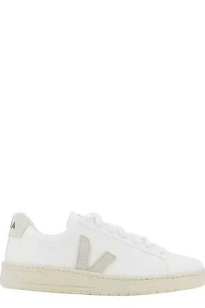 Veja Logo Detailed Low-Top Sneakers